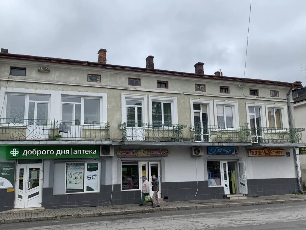 Це типова будівля Жидачеві, де жили і працювали іудеї.