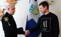 За те, що затримав нападника із бритвою — отримав годинник!