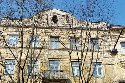 Сім’я Лемів жила на другому поверсі чотириповерхової кам’яниці. Фото із Вікіпедії