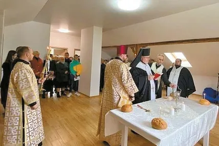 Під час освячення “парафіяльного хабу”.
