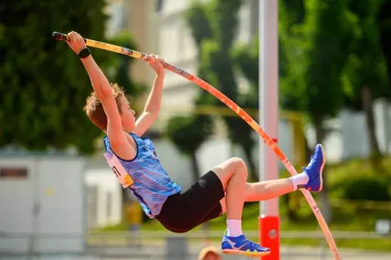 На юнацькому чемпіонаті України Матвій Строгалєв був наймолодшим серед усіх учасників. Хлопчика вже називають «новим Бубкою»... Фото ФЛАУ