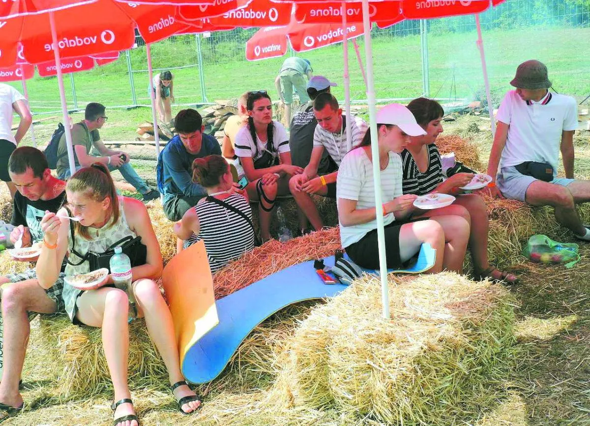 За традицією, фестиваль був безалкогольним
