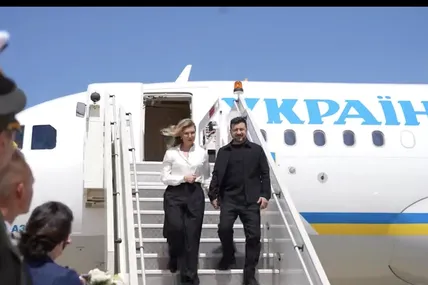 Володимир Зеленський та Олена Зеленська. Фото скрин із відео