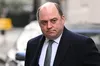 росія атакує Україну фосфорними бомбами, — Воллес