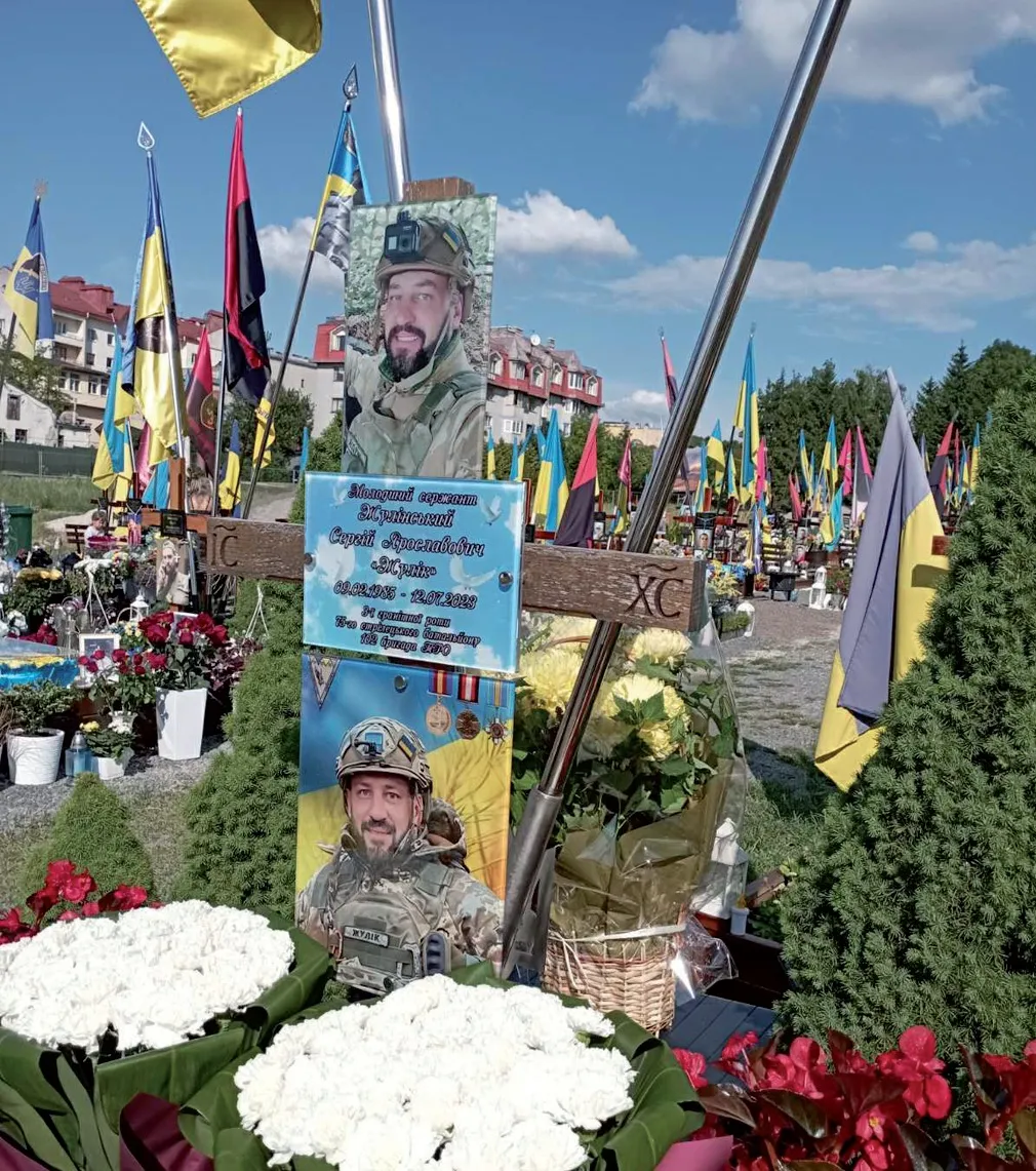 Батьки хотіли б, аби на Марсовому полі були надмогильні споруди, такі, як на Личакові, – на полі №76