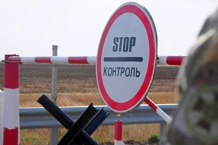 У Львові викрили чоловіків, які за $20 тисяч пропонували фіктивні документи для виїзду за кордон. Фото: Твоє місто