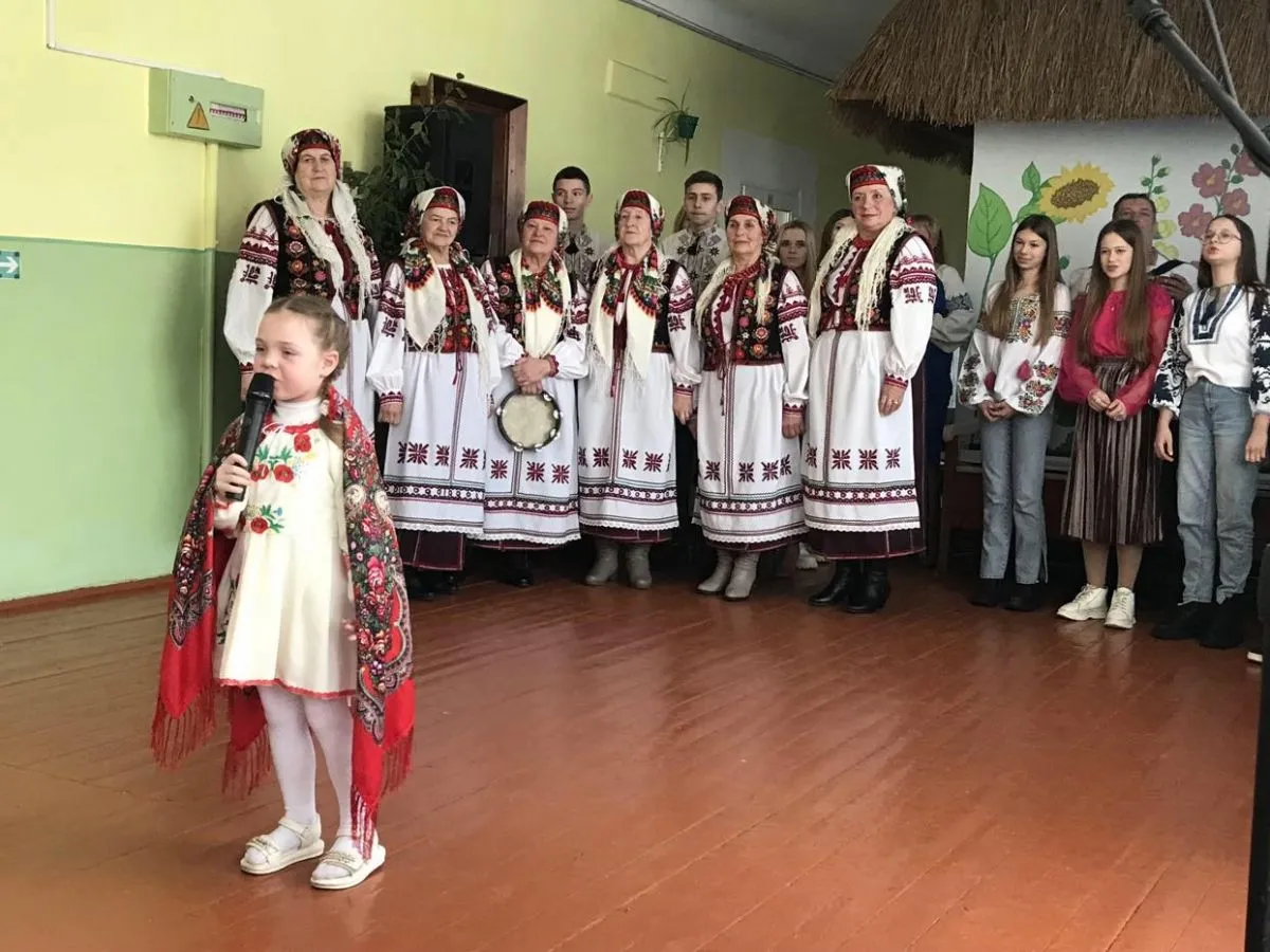 Найменша учасниця дійства - трирічна Анастасія.