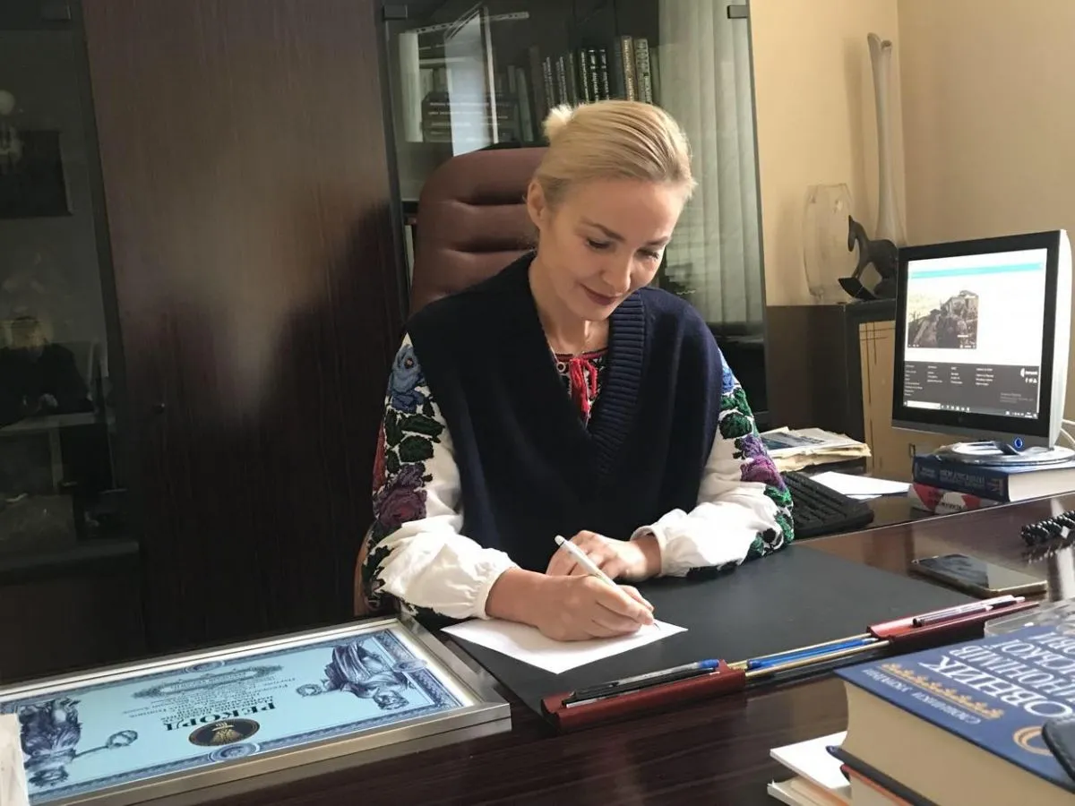 Головний редактор «Високого Замку» Наталія Балюк також писала радіодиктант.