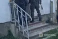 На Львівщині судитимуть чоловіка, який збував канабіс через «закладки» та з рук у руки