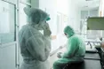 Немає хворих, то й ліжок стільки не потрібно?