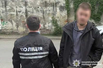 Відстрочка від мобілізації за 10 тисяч доларів: у Львові викрили організатора корупційної схеми. Фото: Поліція Львівської області