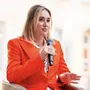 «На уроках англійської у школі діти багато читають та пишуть, але дуже мало говорять…»