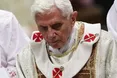 Бенедикт XVI хворіє на прогресивний параліч, який може вразити серце