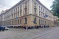 Щоб придбати нову поштову марку про русскій корабль, чергу займали з 8-ї ранку...