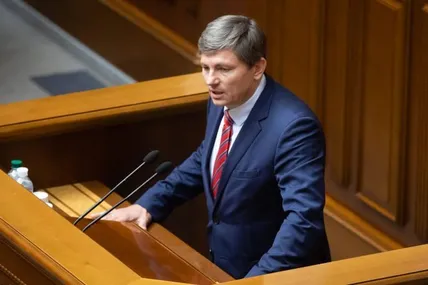 За часів нашої команди Мінські угоди були кувалдою, якою ми били Путіна по голові, а тепер це молоток, яким б’ють по пальцям самих себе, - Герасимов