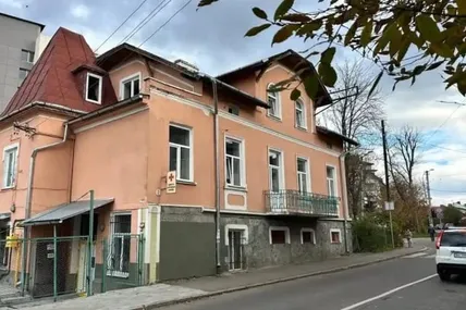 Це і є приміщення, в якому "дислокується" Дрогобицький підрозділ служби крові. Фото Дрогмедіа