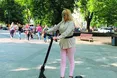 «О Боже, вже й блондинки перебралися на самокати...»