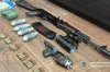 У Львові поліцейські затримали 27-річного наркоділка: у нього вилучили й автомат АК-74