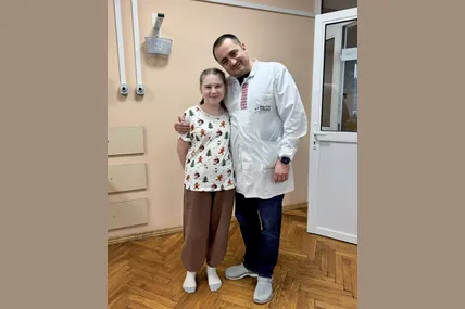 За словами Михайла Ловги, видалення спінальної ліпоми – не таке вже й часте втручання. Щомісяця команда нейрохірургів оперує лише одного-двох пацієнтів з такою проблемою. Фото пресслужби ЗУСДМЦ