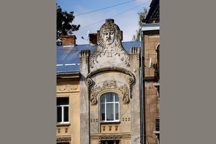 Це скульптурне зображення ще називають “Сумним Ангелом”. Фото Центр міської історії