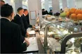 Депутатам парять яйця і хрін з осетринкою заливають