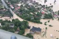 Вода змиває цілі села…