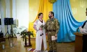 «Каблучку з освідченням надіслав поштою, а у смс-переписці запитав, чи вийду за нього заміж»