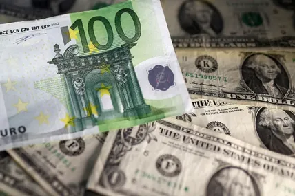 НБУ встановив офіційний курс валют на вихідні: долар знизився, злотий подорожчав. Фото: Reuters