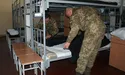 «З тієї казарми у Старичах людей «пачками» вивозять з ковідом…»
