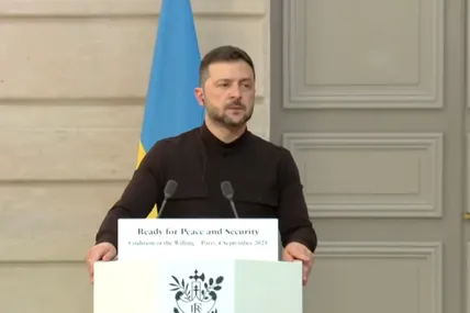 «Хочеш, щоб зустрічі не було, — треба запросити мене в москву», — Зеленський. Фото: Бабель