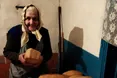 У 80 літ пече захисникам хліб