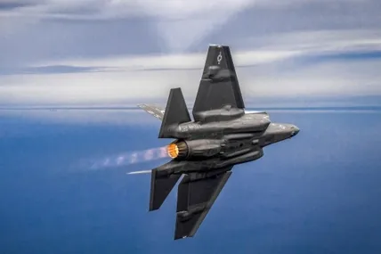 У Каліфорнії розбився винищувач F-35 ВМС США — пілот встиг катапультуватися