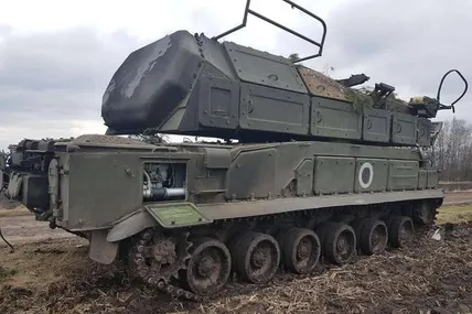 ЗСУ захопили російський ЗРК "БУК" та пункт управління комплексу "БУК" М1 (фото)