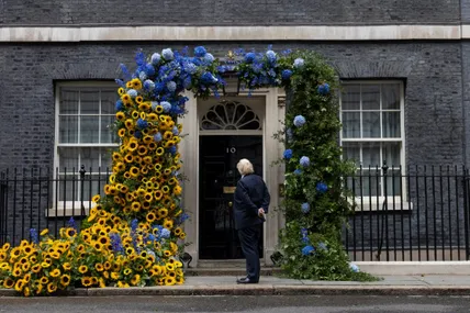 Фото з твіттеру DowningStreet
