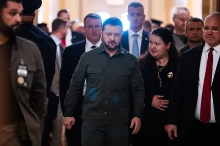 Зеленський у розмові з Трампом обговорив заміну посла України в США. Фото: bloomberg