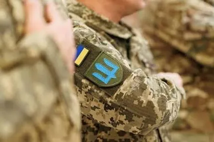 Українці від 60 років тепер можуть служити в ЗСУ за контрактом. Фото: Апостроф