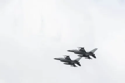 F-16. Фото: Бабель