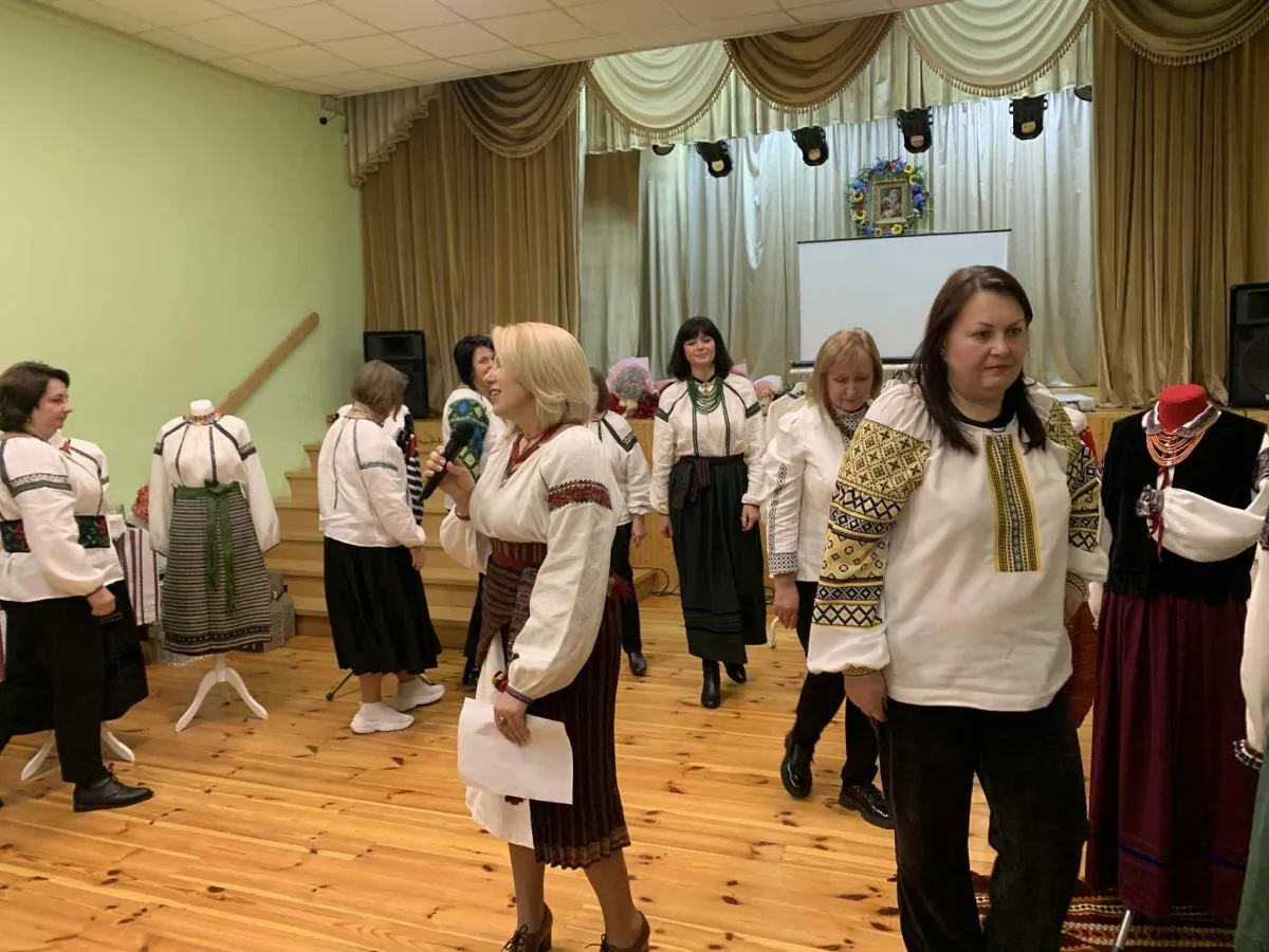 Дефіле сорочок майстрині з Винників.