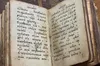 Митники передали бібліотеці цінні видання, які намагалися вивезти контрабандисти (ФОТО)