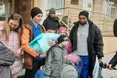 У 15 років приймав пологи у своєї матері