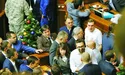 «Тупо ламають через коліно!»