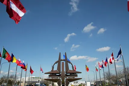 НАТО скликає екстрену нараду через російську загрозу