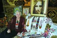У 90 літ робить ґердани з бісеру без окулярів!