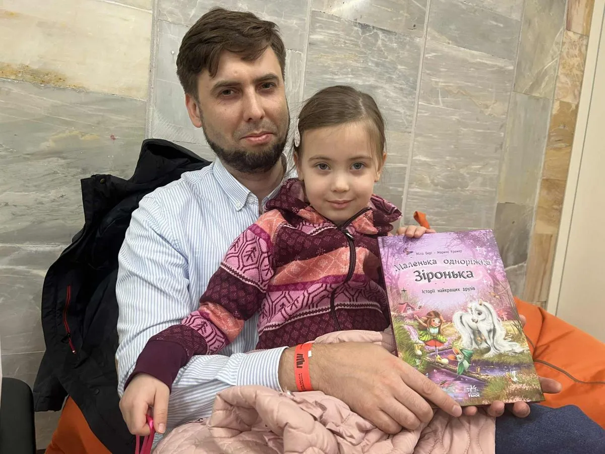 Чотирирічна Марічка з новими казками