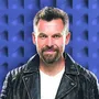 «Студентом заробляв, бігаючи вулицями в костюмах курчати чи ведмедика. А ще роздавав реклами»