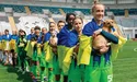 На гру футболістки вийшли із… песиками на руках