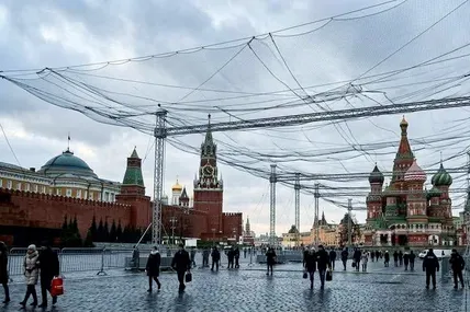 Ось так, зовсім «нє по-празднічному», виглядає красна площа москви у ці дні... Фото із соцмереж