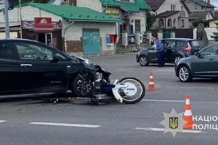 У Львівському районі внаслідок зіткнення з автомобілем травмований 29-річний мотоцикліст . Фото: Поліція Львівської області
