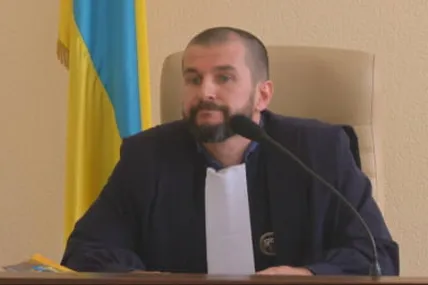 «Цей суддя не може судити військових» — адвокати офіцерів УДО вимагають відводу судді Юшкова. Фото: "5 канал".