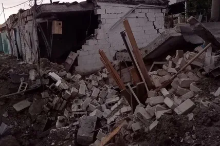 Наслідки ворожого обстрілу у Запоріжжі. Фото із соцмереж